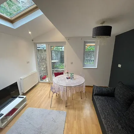 Lovely Flat In Camden Лондон Экстерьер фото